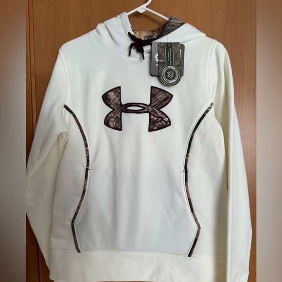 NWT Women’s Under Armour hoodie MD. - Picture 1 of 3